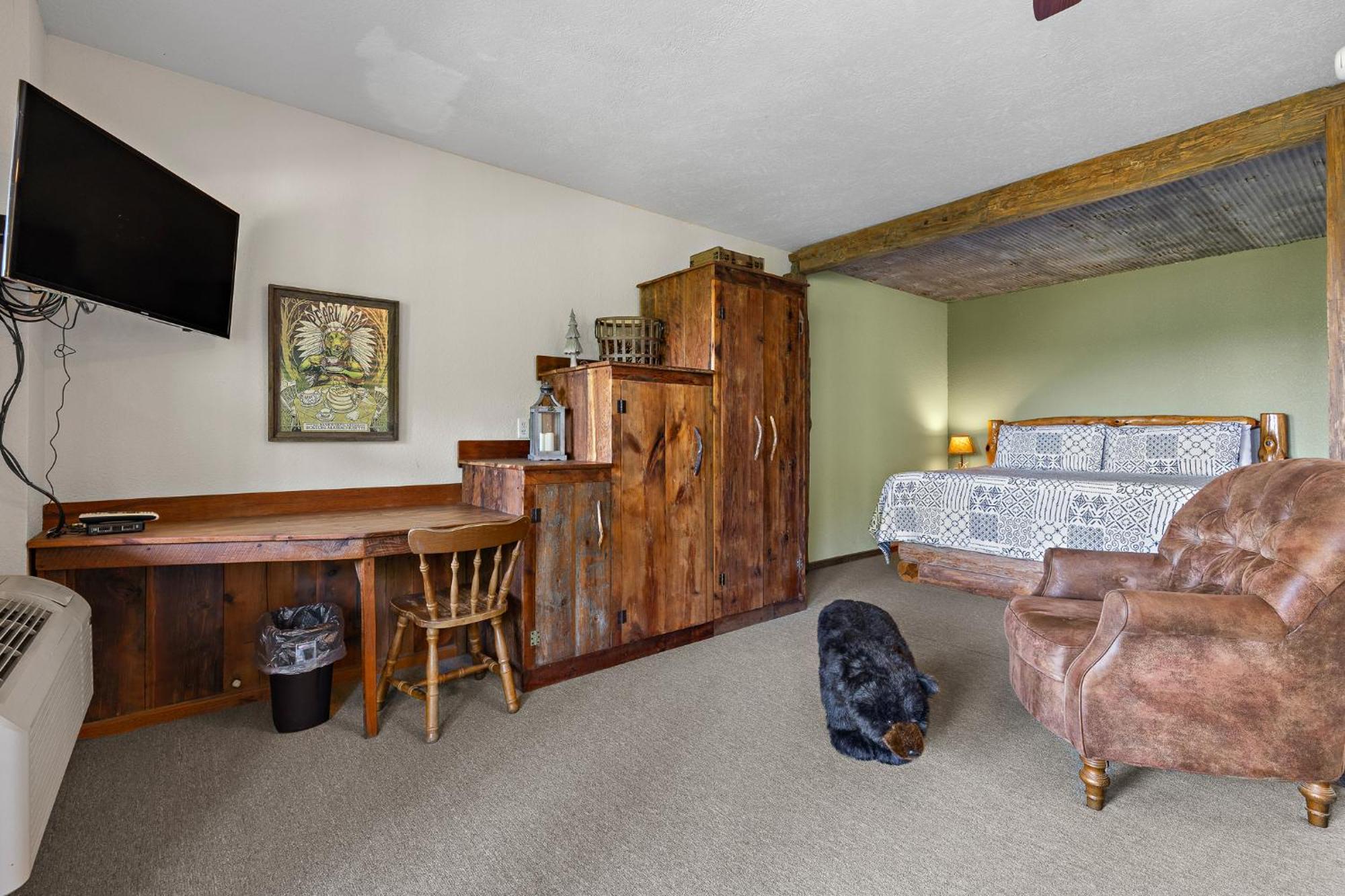 Roadrunner Inn And Log Cabins 尤里卡斯普林斯 外观 照片